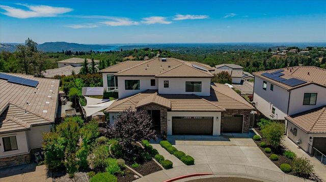 1112 Pick N Shovel Ct, Auburn, CA 95603