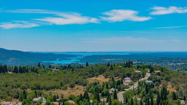 1112 Pick N Shovel Ct, Auburn, CA 95603