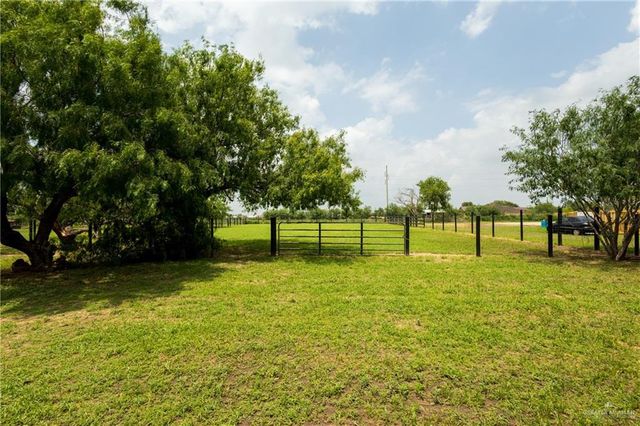 6 Mile 6 Street, Mission, TX 78573