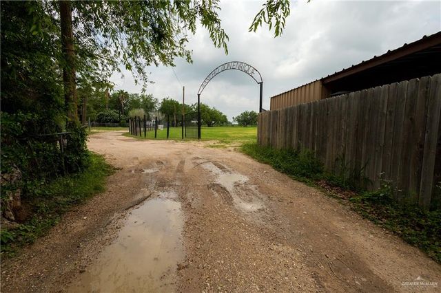 6 Mile 6 Street, Mission, TX 78573