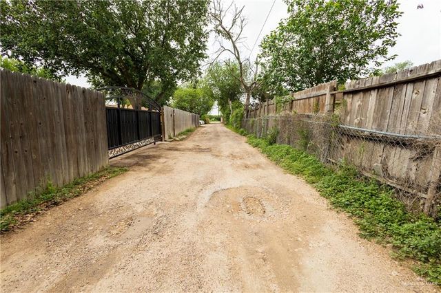 6 Mile 6 Street, Mission, TX 78573