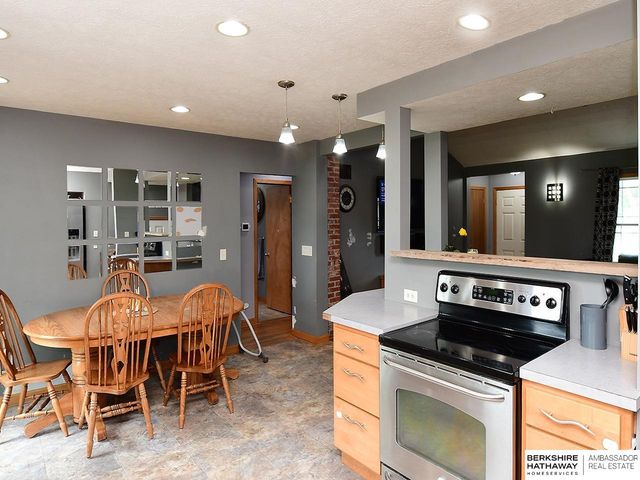 9425 Panama Road, Holland, NE 68372