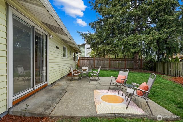 26132 19th Avenue S, Des Moines, WA 98198