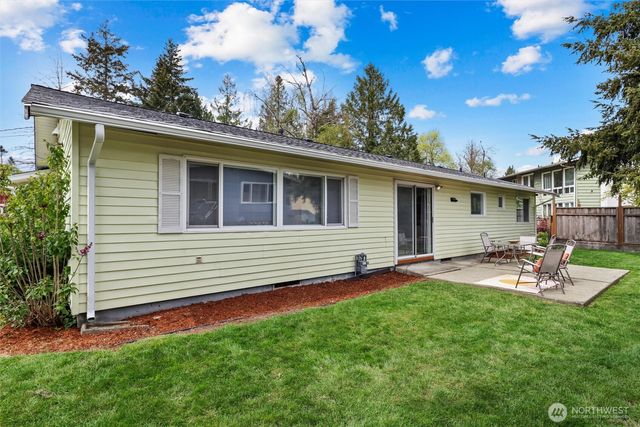 26132 19th Avenue S, Des Moines, WA 98198