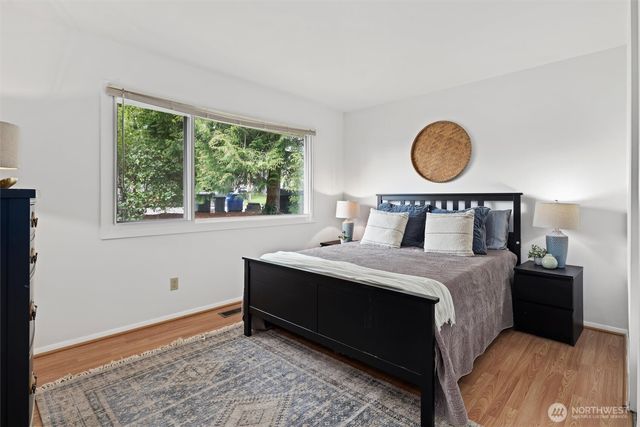 26132 19th Avenue S, Des Moines, WA 98198
