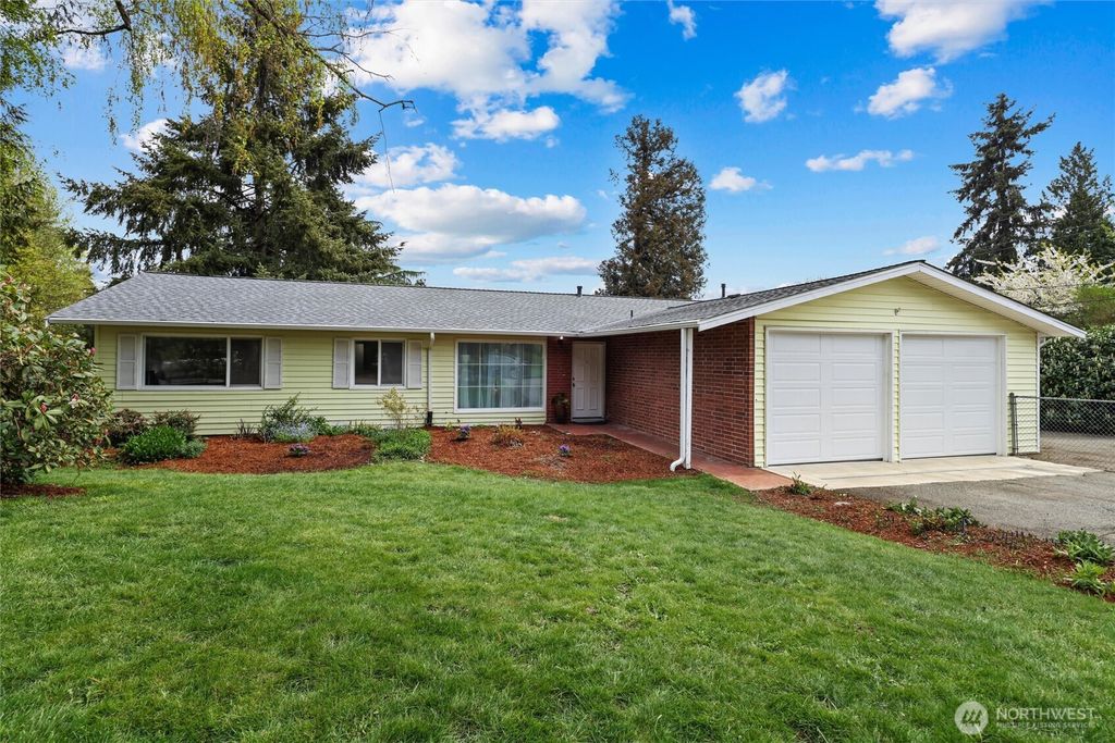 26132 19th Avenue S, Des Moines, WA 98198