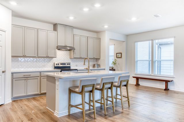 2513 Wayne Avenue, Aubrey, TX 76227