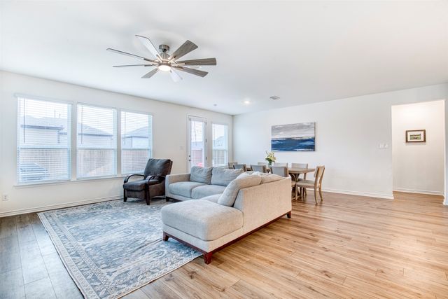 2513 Wayne Avenue, Aubrey, TX 76227