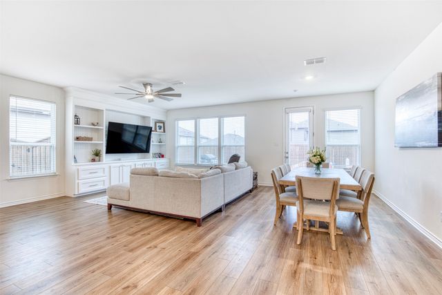 2513 Wayne Avenue, Aubrey, TX 76227