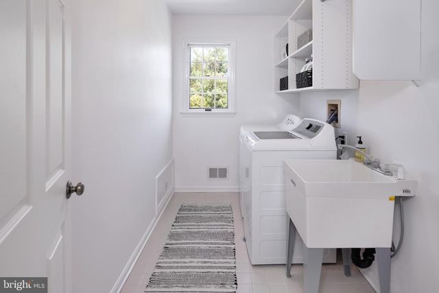 11 PROVIDENCE DR, Princeton Junction, NJ 08550
