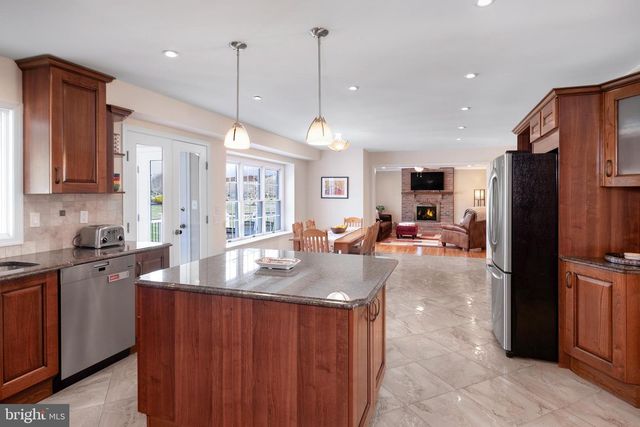 11 PROVIDENCE DR, Princeton Junction, NJ 08550