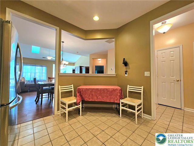 5 Canterbury Lane, Palmer Twp, PA 18045