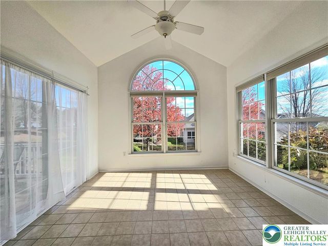 5 Canterbury Lane, Palmer Twp, PA 18045