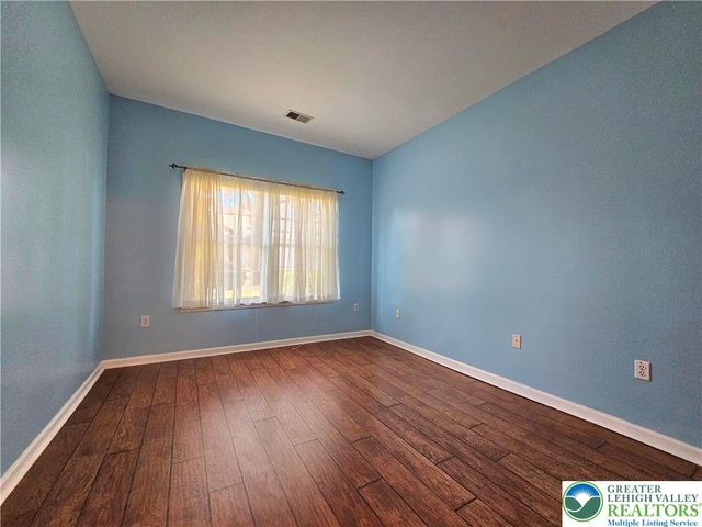 5 Canterbury Lane, Palmer Twp, PA 18045