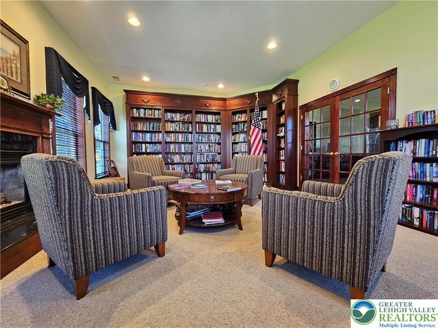 5 Canterbury Lane, Palmer Twp, PA 18045