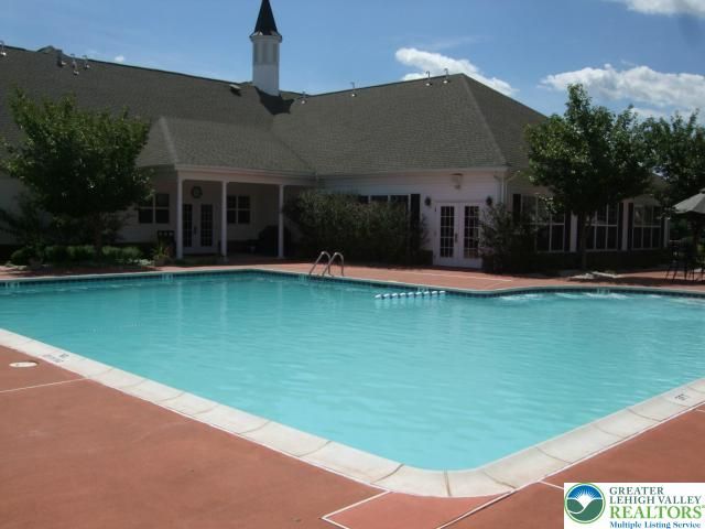 5 Canterbury Lane, Palmer Twp, PA 18045