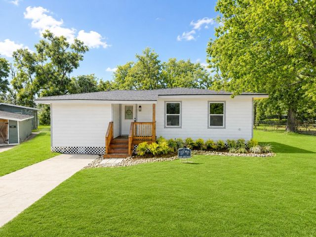 58 Hybiscus Court, Lake Jackson, TX 77566