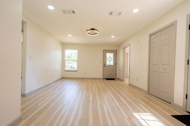58 Hybiscus Court, Lake Jackson, TX 77566
