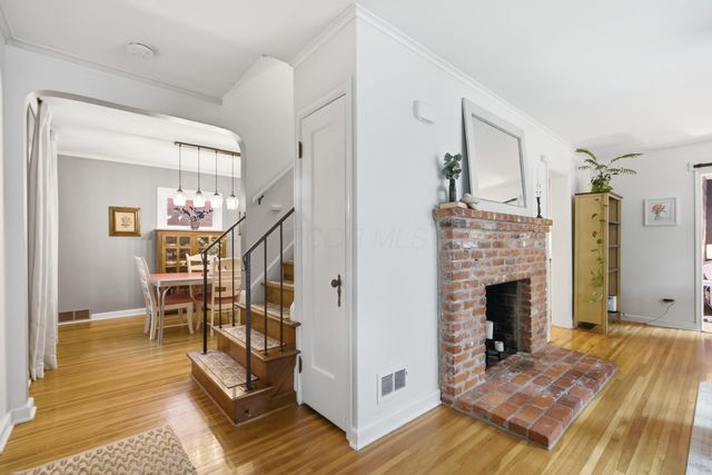 139 Aldrich Road, Columbus, OH 43214