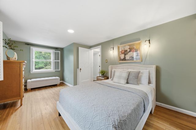 139 Aldrich Road, Columbus, OH 43214