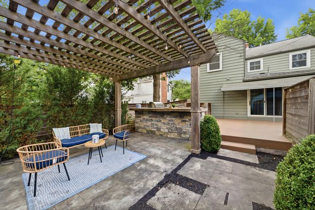 139 Aldrich Road, Columbus, OH 43214