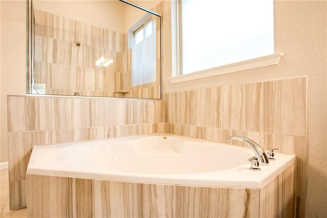 813 Clearwell ST, Cedar Park, TX 78613