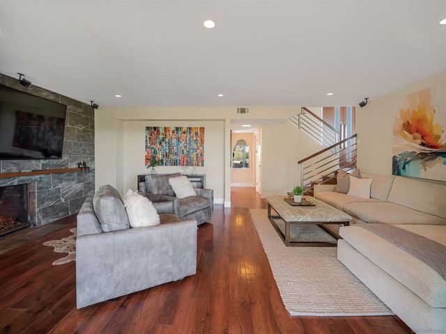12902 Biscayne Cove, San Diego, CA 92014