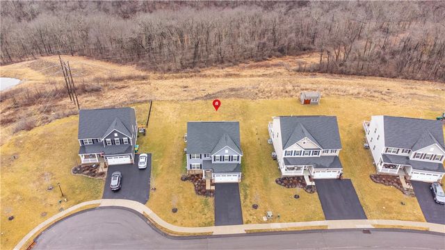 4442 Yorktown Dr, South Fayette, PA 15057