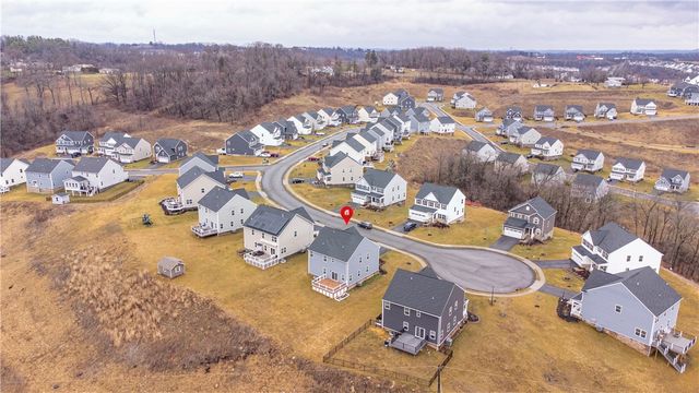 4442 Yorktown Dr, South Fayette, PA 15057