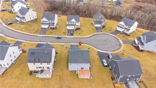 4442 Yorktown Dr, South Fayette, PA 15057