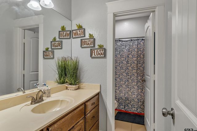 15682 Regian Drive, Lindale, TX 75771