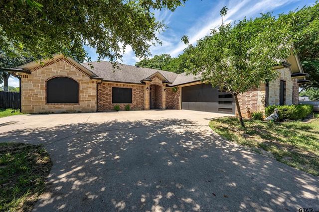 15682 Regian Drive, Lindale, TX 75771