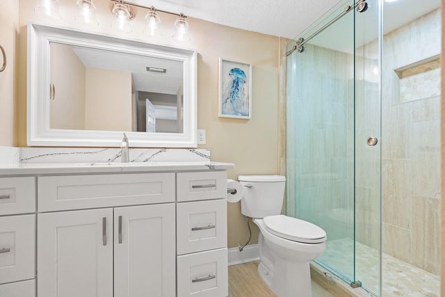 821 BAHIA DEL SOL DRIVE B, Ruskin, FL 33570