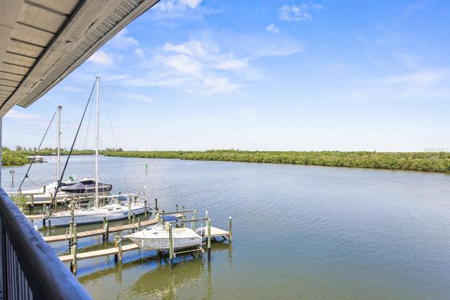 821 BAHIA DEL SOL DRIVE B, Ruskin, FL 33570