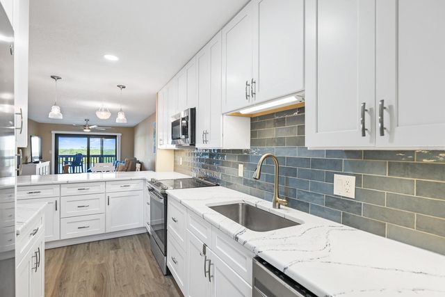 821 BAHIA DEL SOL DRIVE B, Ruskin, FL 33570