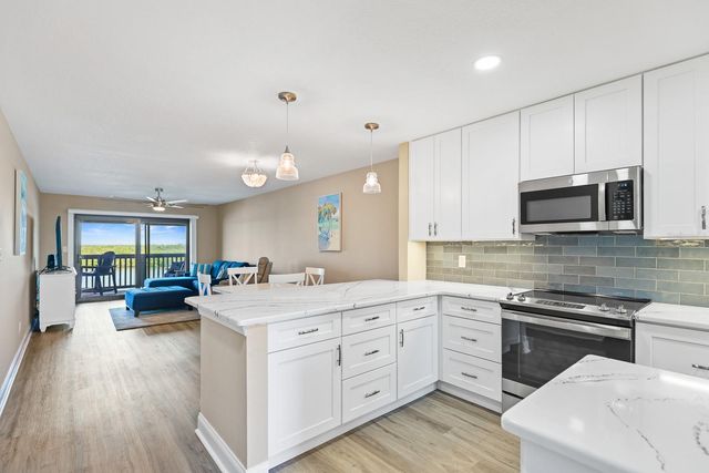 821 BAHIA DEL SOL DRIVE B, Ruskin, FL 33570