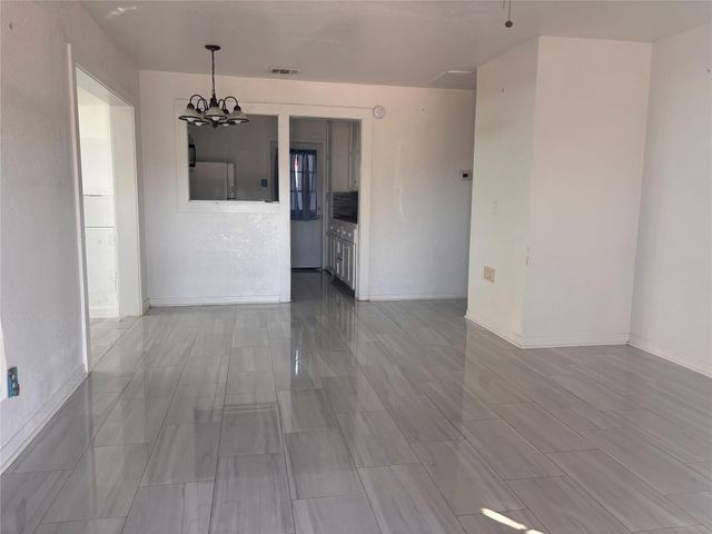 1310 Harris Way, Galveston, TX 77551