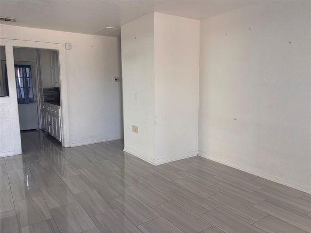 1310 Harris Way, Galveston, TX 77551