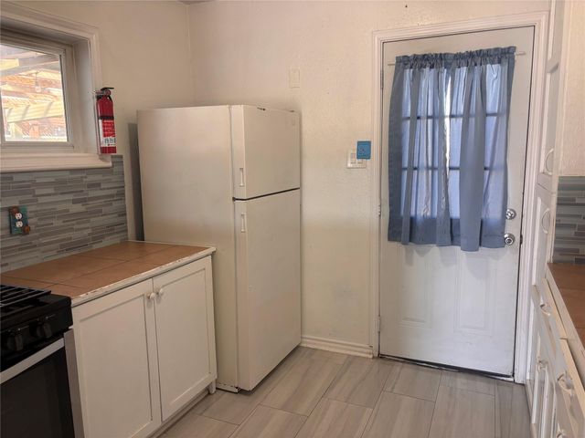 1310 Harris Way, Galveston, TX 77551