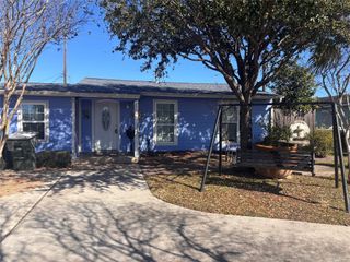 1310 Harris Way, Galveston, TX 77551