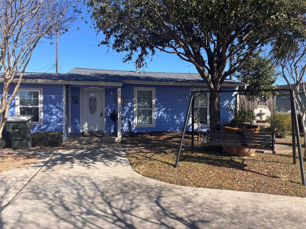 1310 Harris Way, Galveston, TX 77551