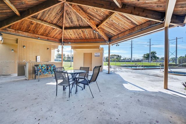 9770 NW 15th St 293, Pembroke Pines, FL 33024