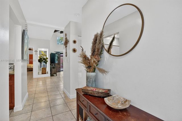 9770 NW 15th St 293, Pembroke Pines, FL 33024