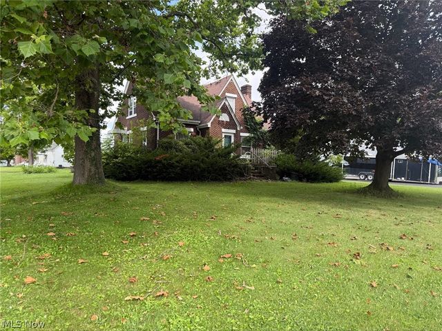 800 Tenney Avenue, Campbell, OH 44405