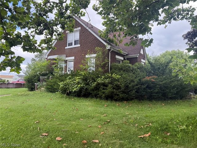 800 Tenney Avenue, Campbell, OH 44405
