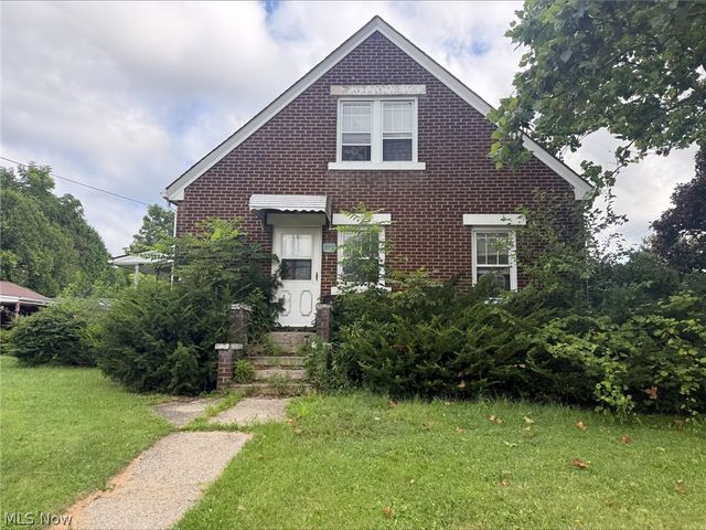 800 Tenney Avenue, Campbell, OH 44405