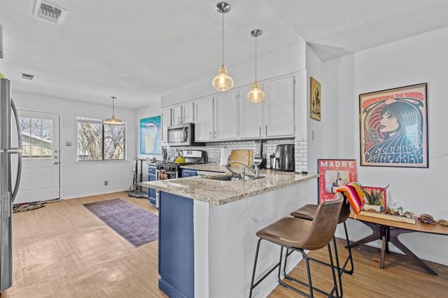 2800 Burleson RD, Austin, TX 78741