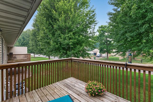 889 125th Drive NE, Blaine, MN 55434