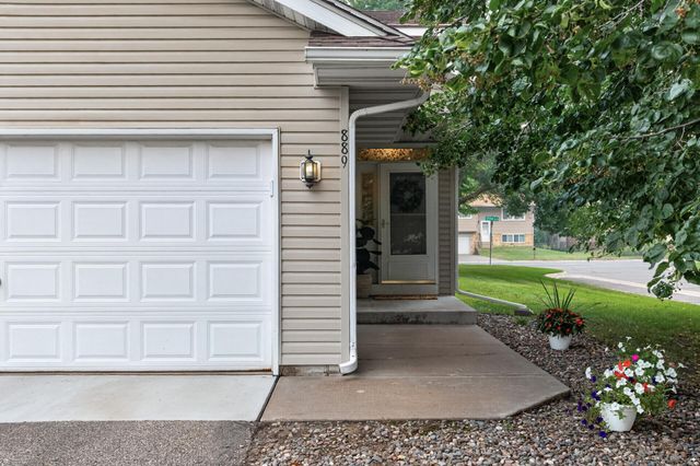 889 125th Drive NE, Blaine, MN 55434