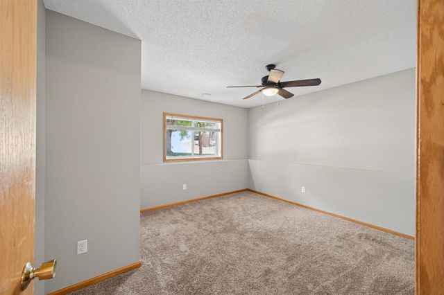 889 125th Drive NE, Blaine, MN 55434